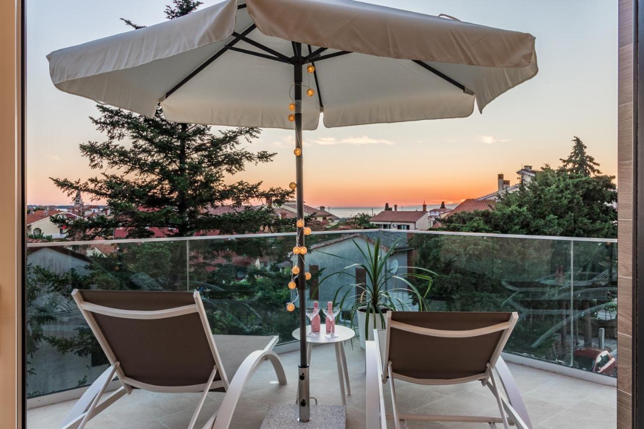 Villa Elena Deluxe Mit Whirlpool Und Beheiztem Pool Am Meer Und Wunderschoenen Blick Auf Die Brijuni Inseln Fazana Luaran gambar