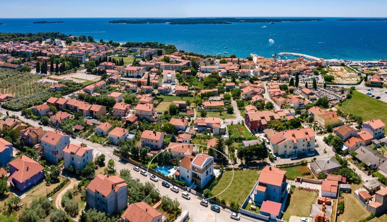 Villa Elena Deluxe Mit Whirlpool Und Beheiztem Pool Am Meer Und Wunderschoenen Blick Auf Die Brijuni Inseln Fazana Luaran gambar